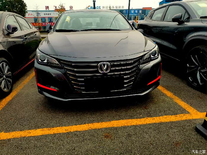 近距离欣赏锐程cc蓝鲸外观