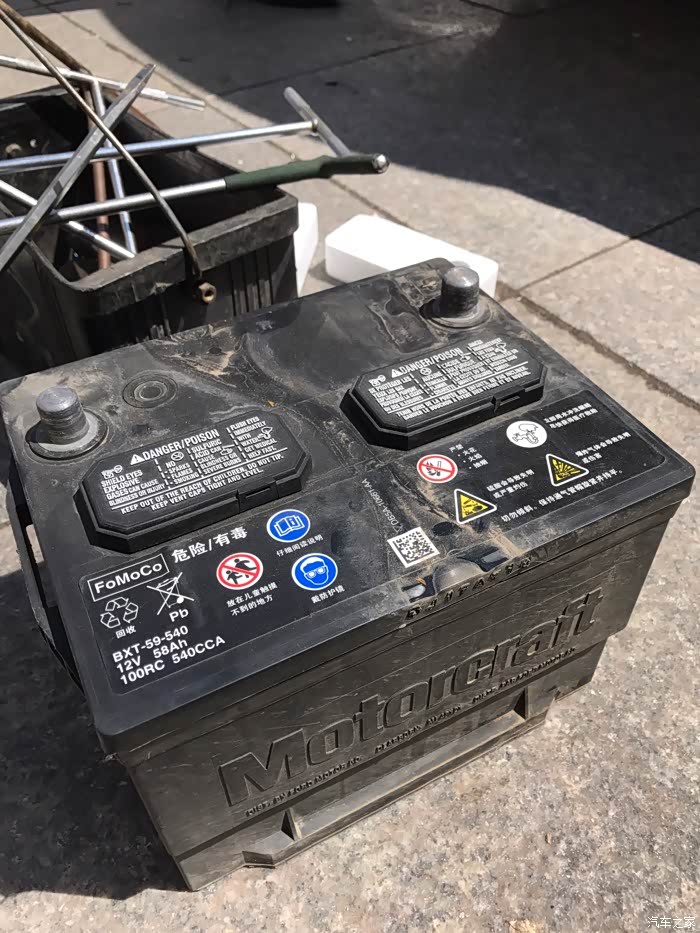 【图】2013款大探换了电瓶_探险者(进口)论坛_汽车之家论坛