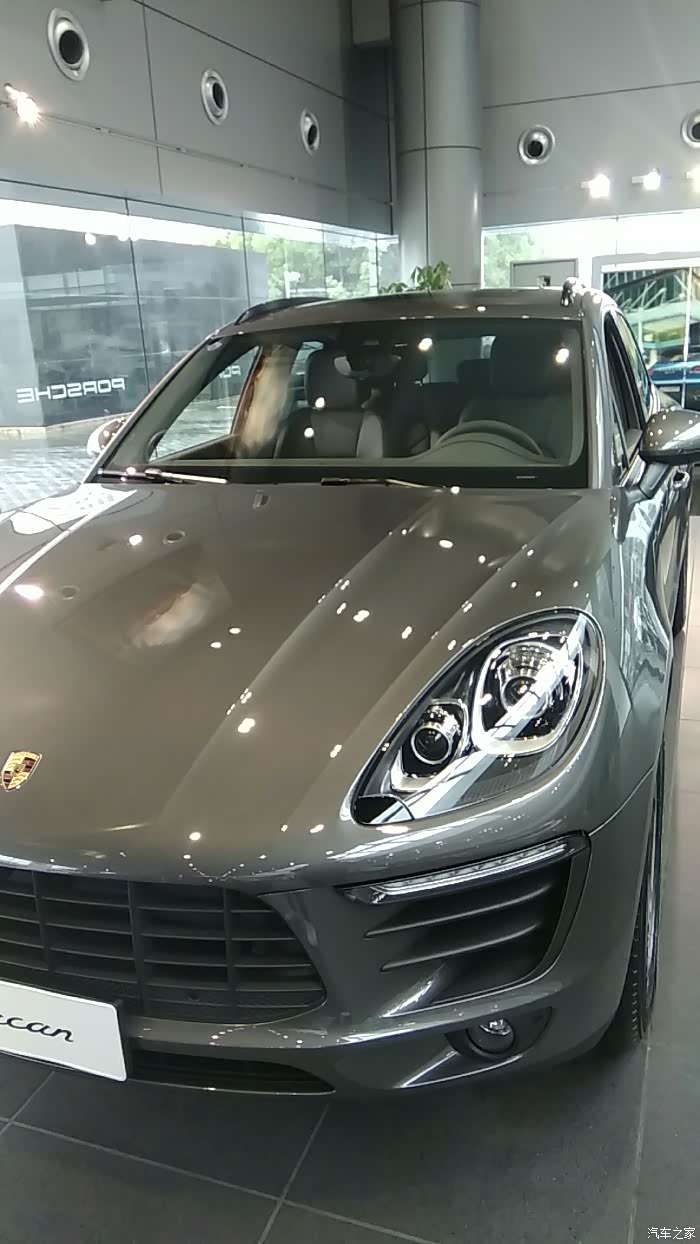 保时捷macan 那种颜色好看一下呢?