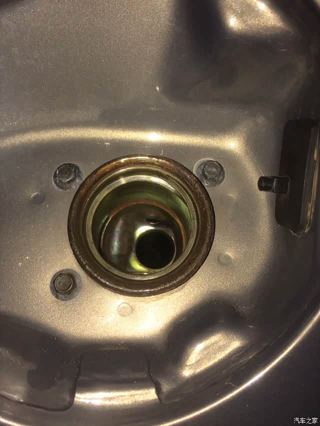 各位车主,注意油箱口生锈!生锈!生锈!