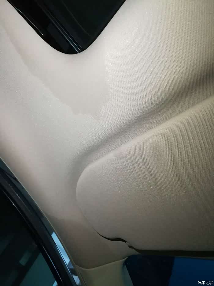 11款天籁今天雨发现漏水看天窗有水渍应该天窗漏水这个修4s概收 车盲