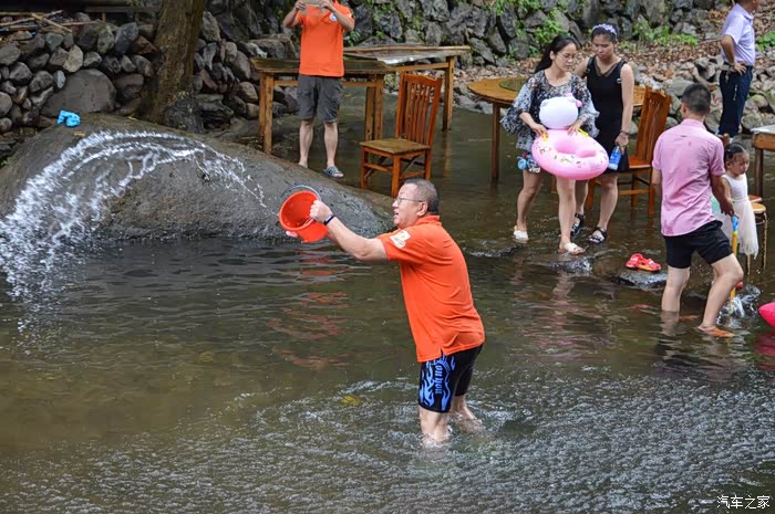 上海cs75官方车友会783宝山恒海修迎面就是一盆水泼过来
