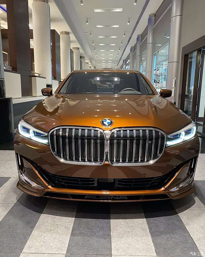 【图】土豪金的7系,b7版本,还是好看的[偷笑]_宝马7系新能源论坛_汽车