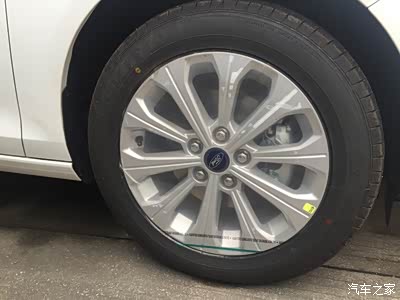 福睿斯提车作业