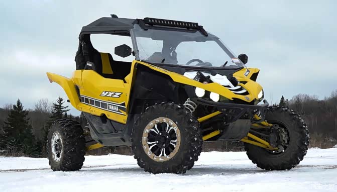 雅马哈utvyxz1000r雪中造次