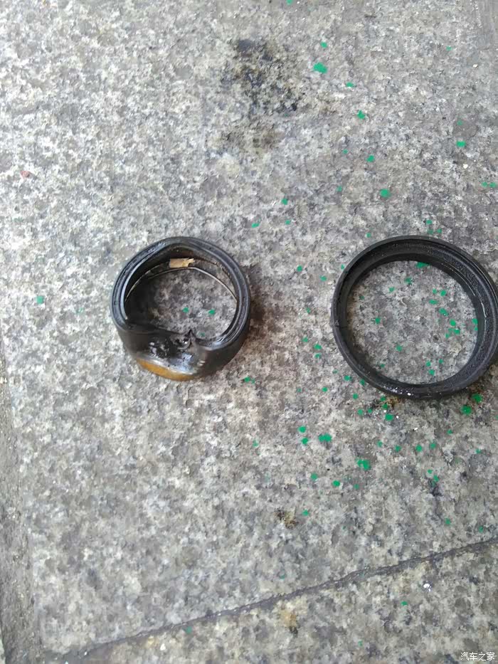 老宝来18t右半轴油封已好