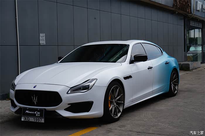 网红再次升级21款尾灯,玛莎拉蒂总裁改装trofeo套件,霸道来袭.