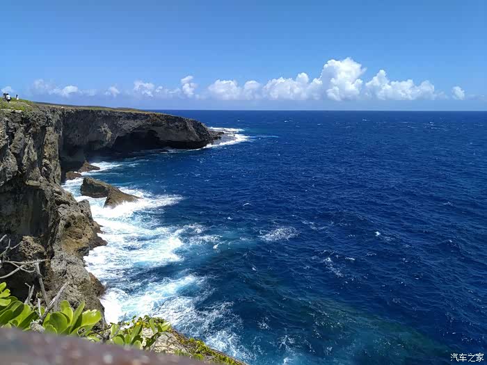 飞越菲律宾海走进深蓝海洋的美国塞班岛