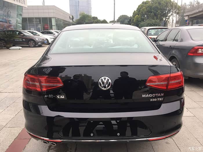 全新迈腾2017款b8上手!