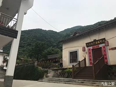 彼此活动最后站…农家乐…感觉错就来几张…过…技术太差没有拍出人家