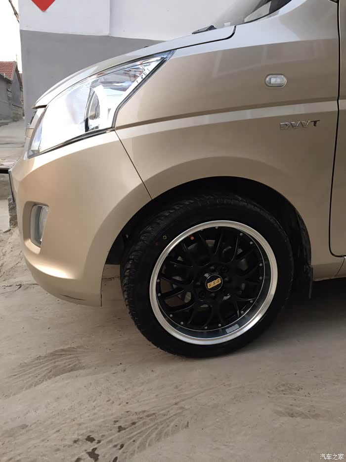 五菱宏光v小改轮毂