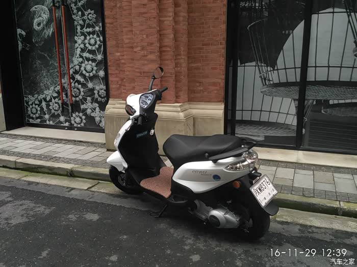 顽皮的车童比亚乔fly50出口版提车用车改车