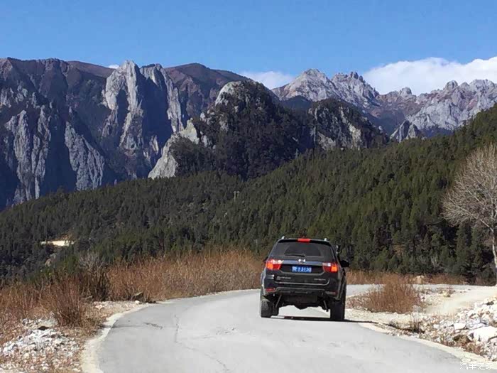 拍摄于云南219省道香格里拉至川乡城县217省道路段