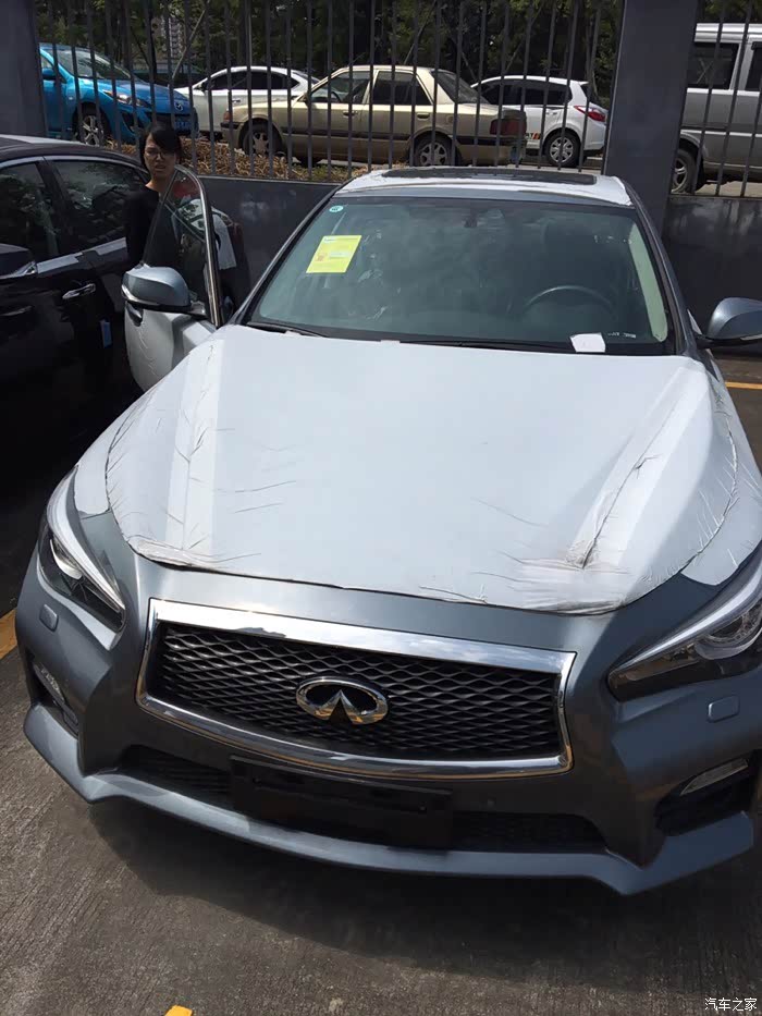 求铂金灰实车图片