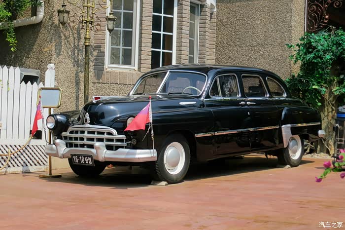 再附赠一张,一辆50年代苏联产的吉姆汽车