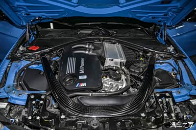 s55b30双涡轮增压直6发动机,出厂最大功率317kw(即431ps),峰值扭矩550