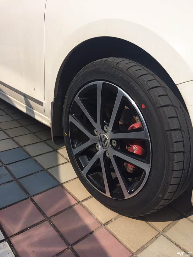 速腾gli的轮毂是戴卡的吗