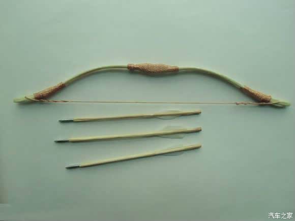用一次性筷子制作迷你弓箭