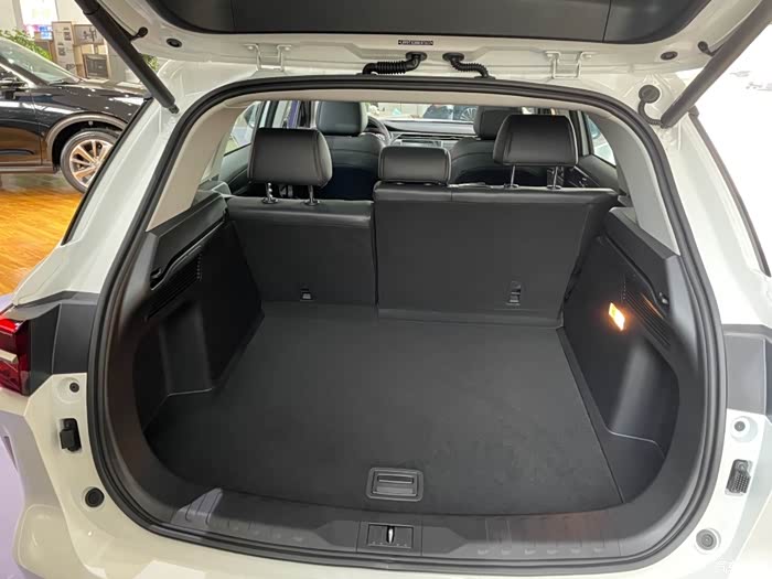 后备箱容积是真的大