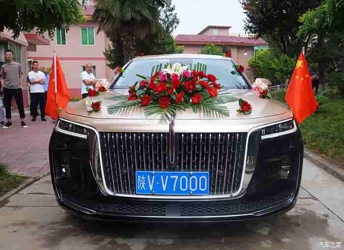 红旗婚车大气尊贵