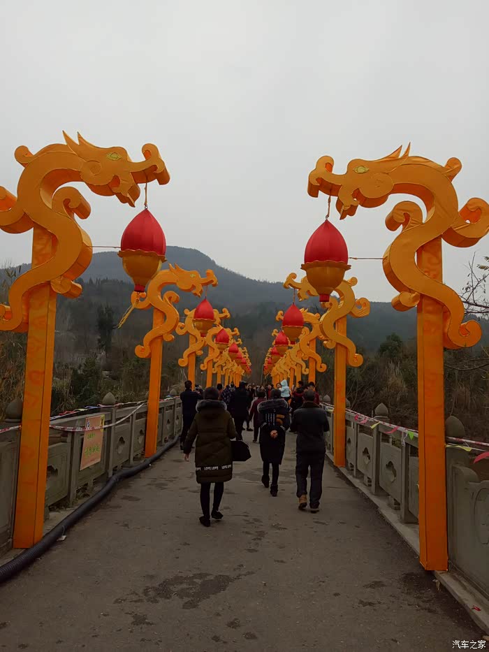 四川cs35车友会恩宠之星湿地公园游览广元灯会