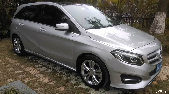 540 | 回复: 16 奔驰b级论坛 最近想入手b200,黑内饰,什么颜色漂亮?