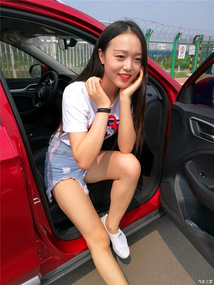 河北妹子带你逛程度车展 满屏都是大长腿哦 内涵福利 多图慎入