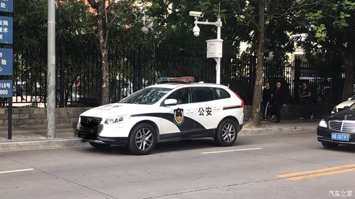 现在警车都上沃尔沃了