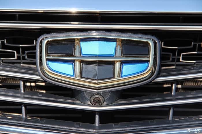 烟台蓝另类角度看博越之二车标与眼睛看细节