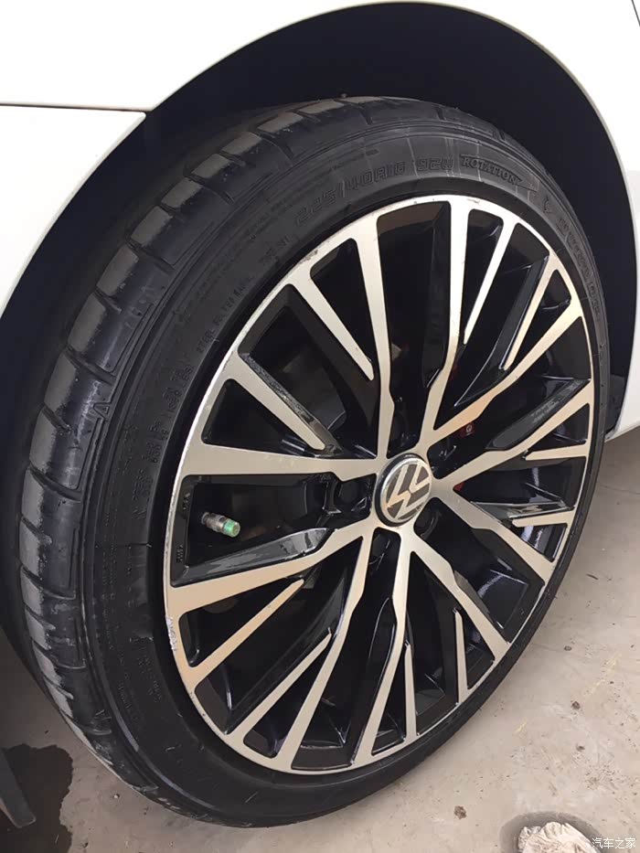 速腾刚换的18寸轮毂大家觉得怎么样