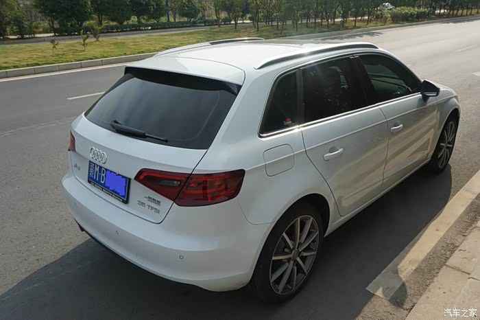 奥迪a3两厢白色特别版作业求认证