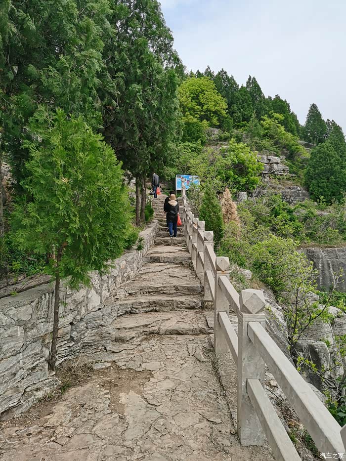 爱车就来拍五一小长假开着小5陪家人枣庄龟山景区自驾游
