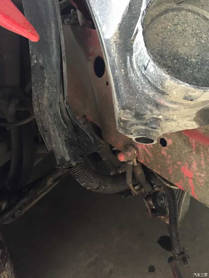 奥迪a4l撞成这样大梁伤了吗