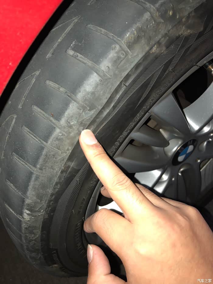 【图】求教:防爆胎鼓包了 要不要换_宝马3系论坛_汽车之家论坛
