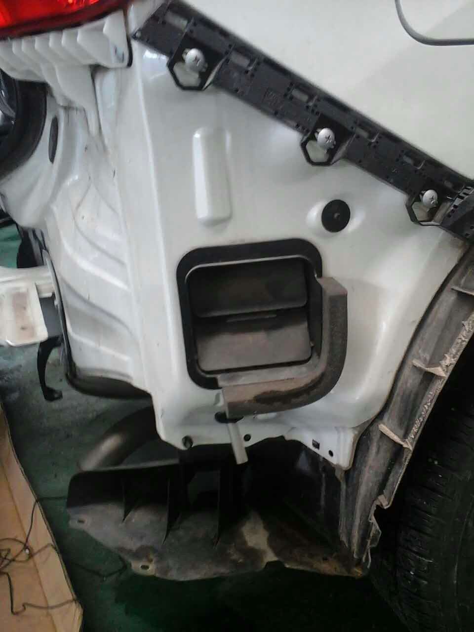 天窗排水口问题