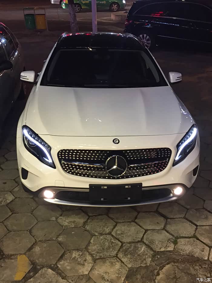 【图】改车第一弹:论坛首台-更换黑色运动钻石满天星中网_奔驰gla论坛