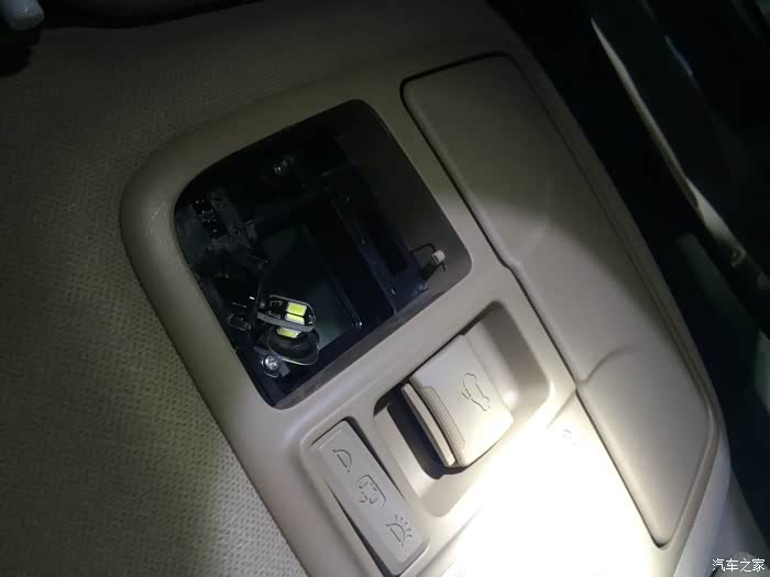 轻车熟路6000k换5000k流氓倒车灯室内灯全换给精