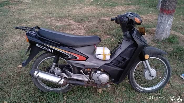 溜溜老摩托欧一标准的金城铃木sj110天润老付