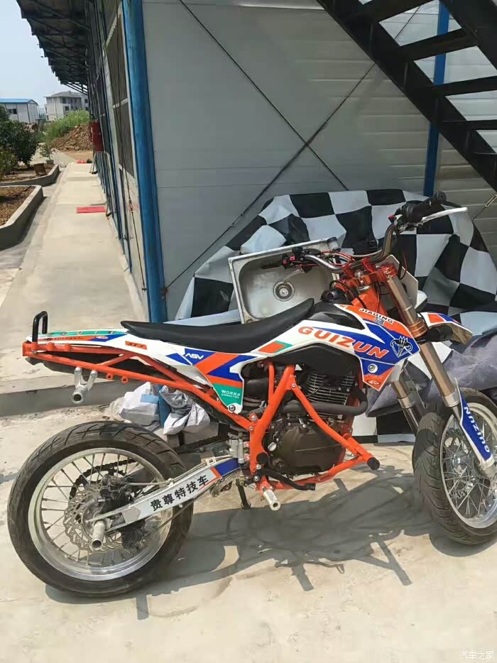 想问下 这款贵尊250特技值得入手吗?