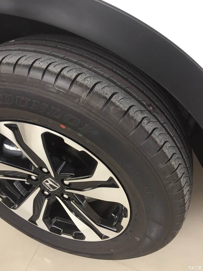 请问大家2017crv原厂邓禄普轮胎详细型号