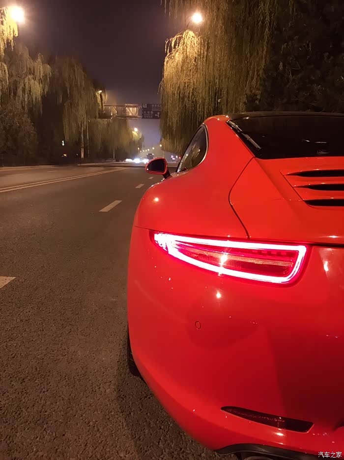 保时捷911夜间随拍几张