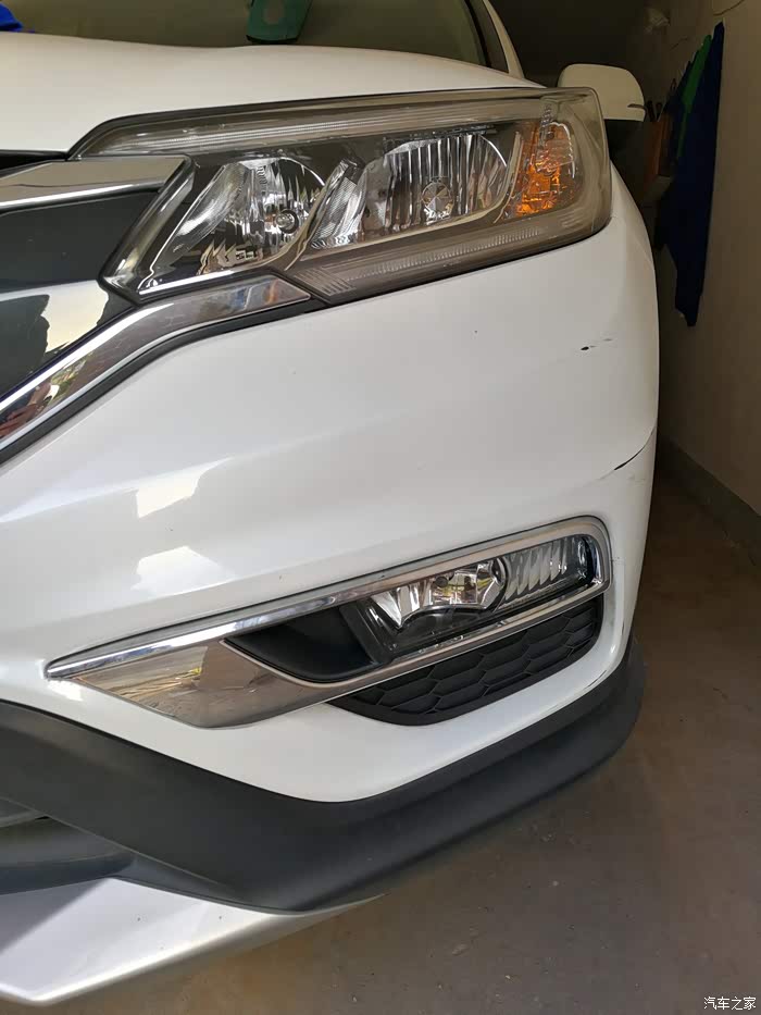 自己更换本田crv雾灯罩详细教程