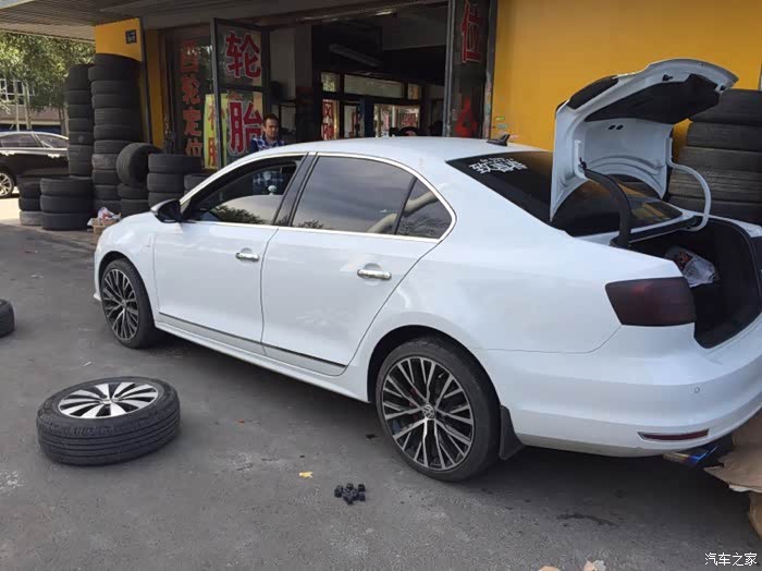 速腾刚换的18寸轮毂大家觉得怎么样