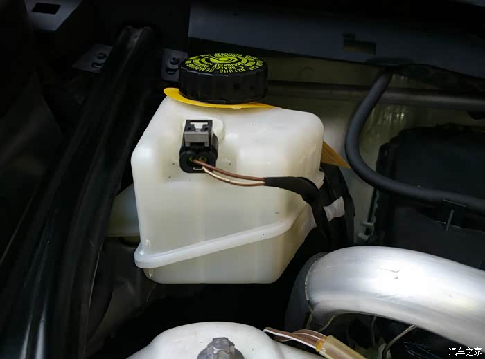 奔驰c200的制动油看看还能用多久?