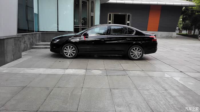 成都标致408黑色12t豪华版订车了