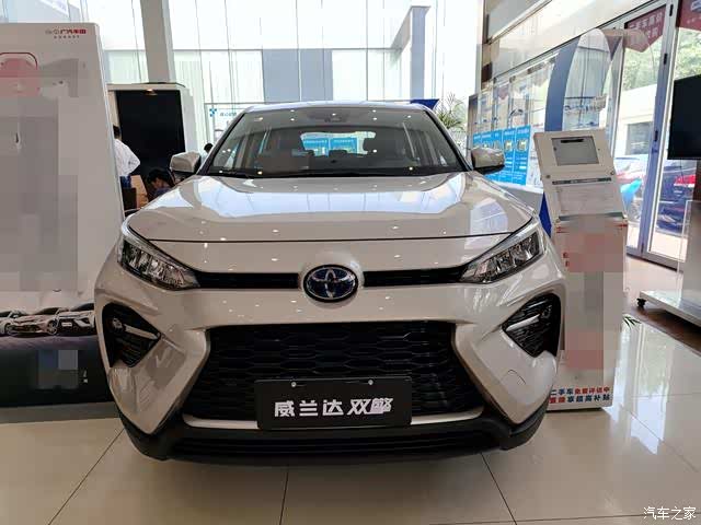 实拍丰田威兰达双擎版 2.5l混动四驱 油耗真的香