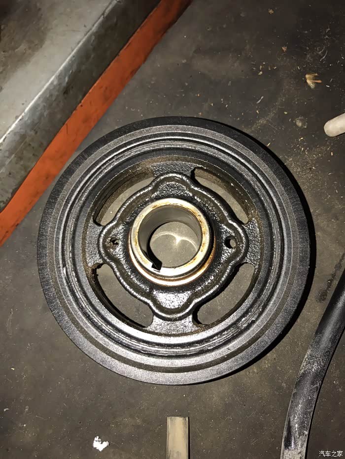 前曲轴油封漏油,去4s店换了