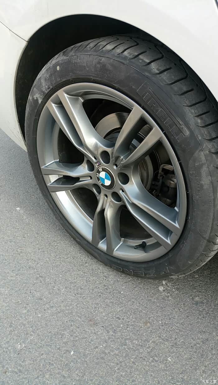 今天把400m轮毂翻新了喷了枪灰色漆个人觉得还行