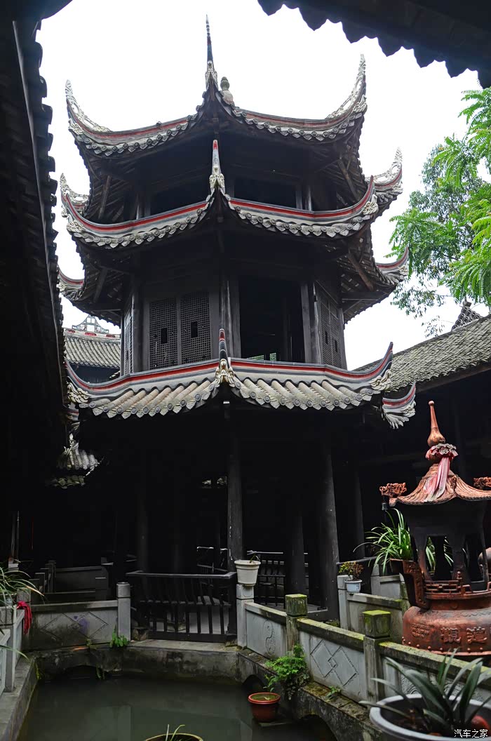 远景suv欢乐行深山藏古寺川王宫儒释道三家合一美哉