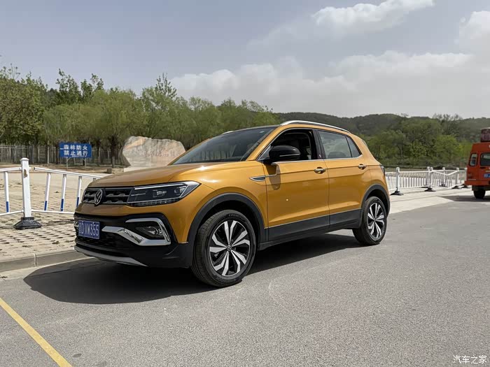 途铠车看车试驾